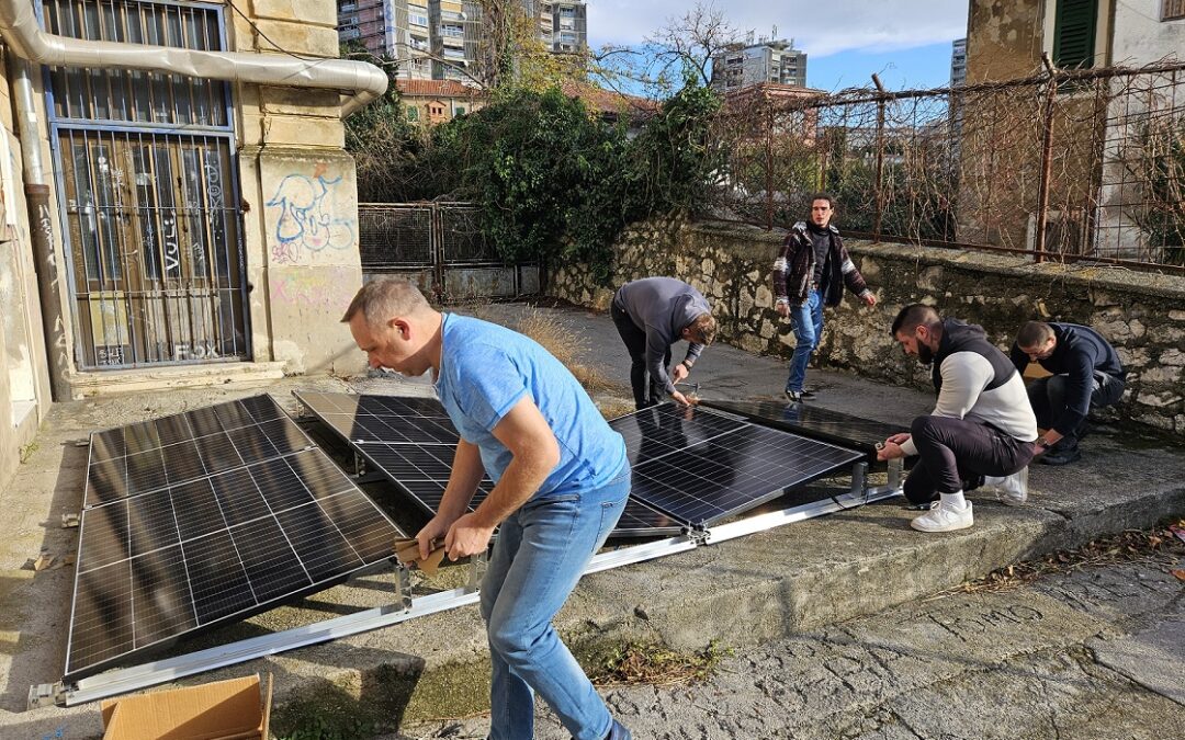 Postani monter fotonaponskih sustava