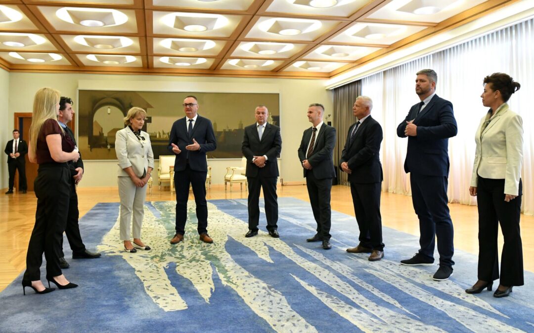 Srednja škola za elektrotehniku i računalstvo – dio susreta s predsjednikom Republike Hrvatske 